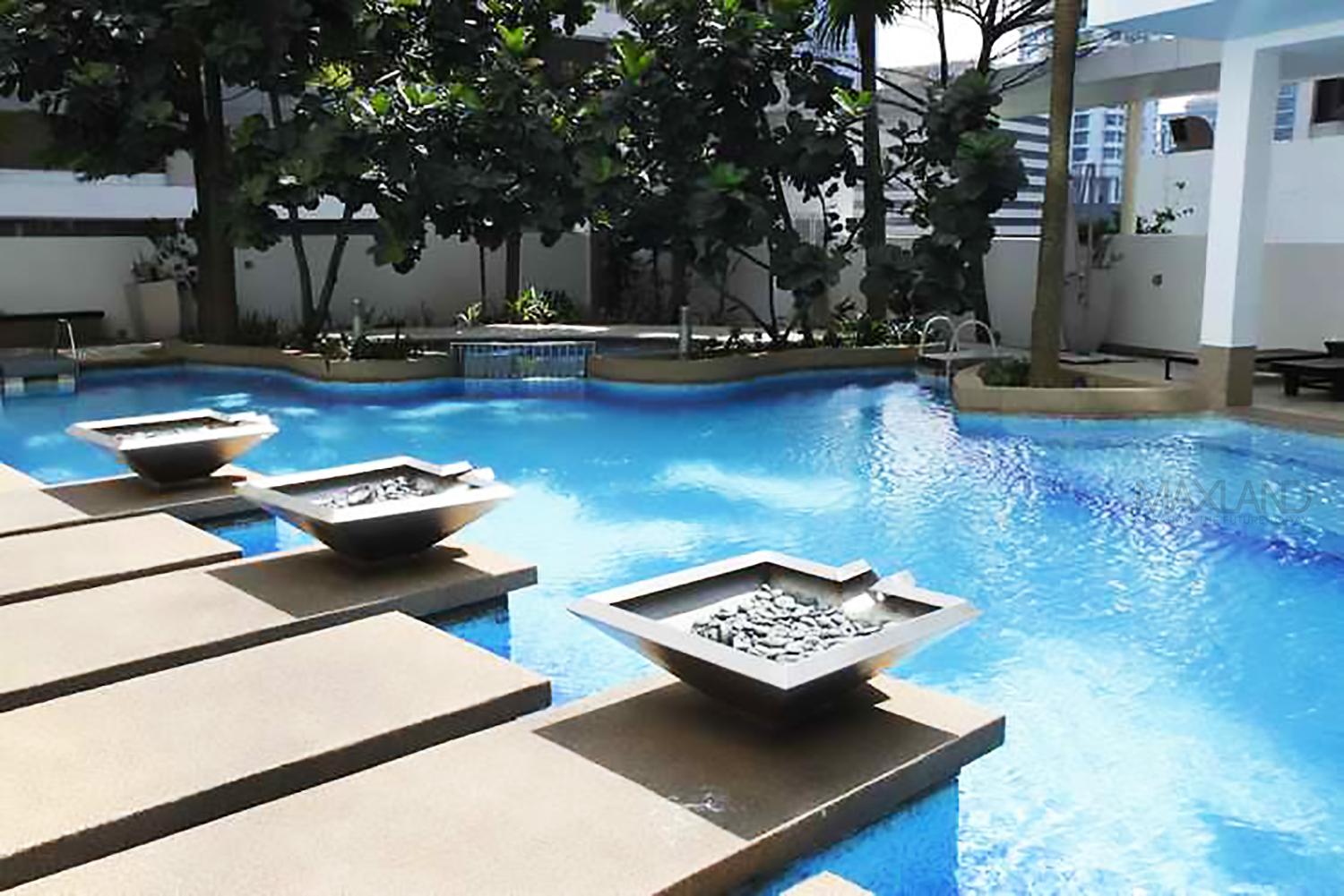 SWIMMING POOL 2 new