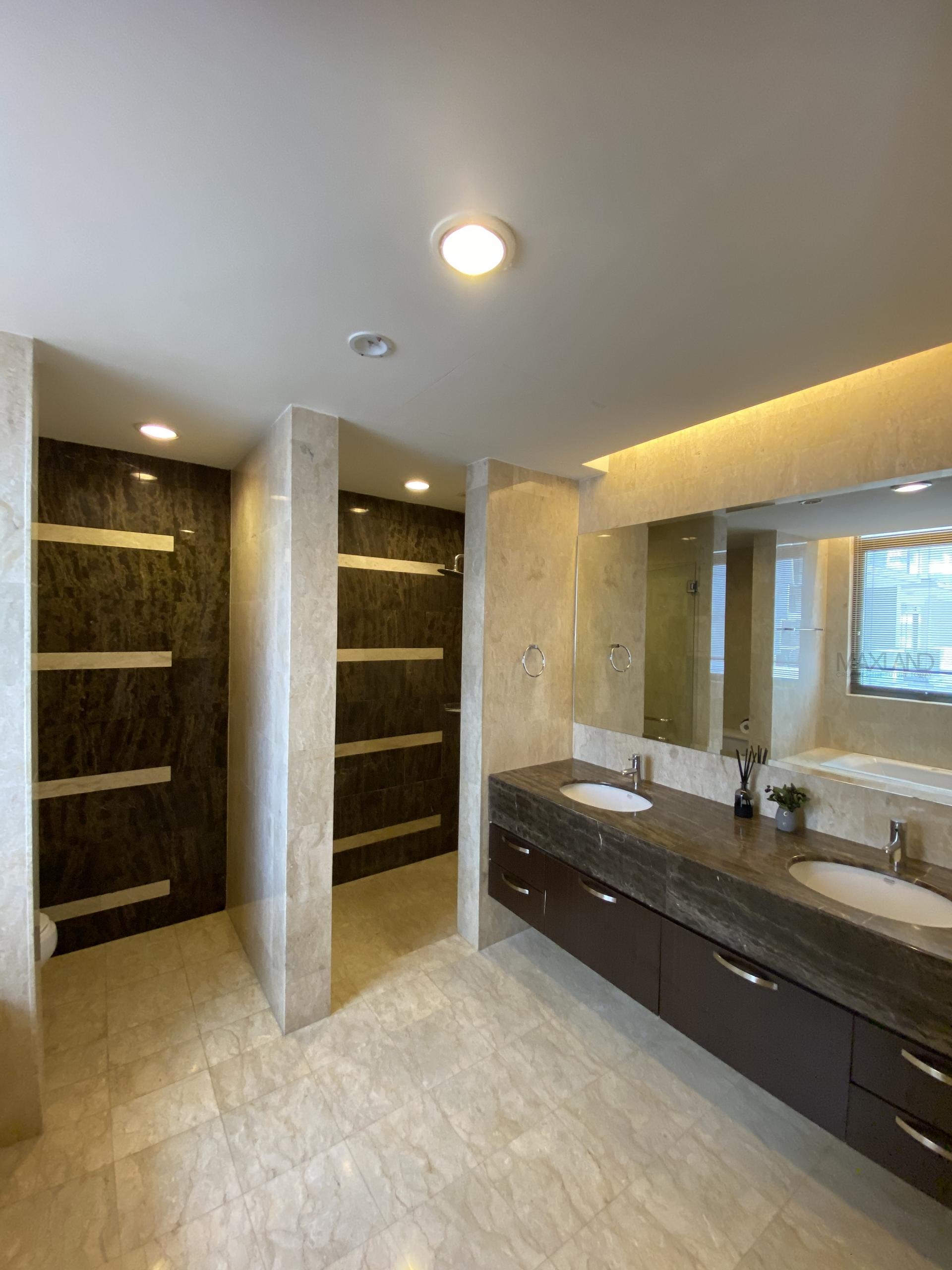 4F5E5E13-E18B-469D-8910-5186644279E2