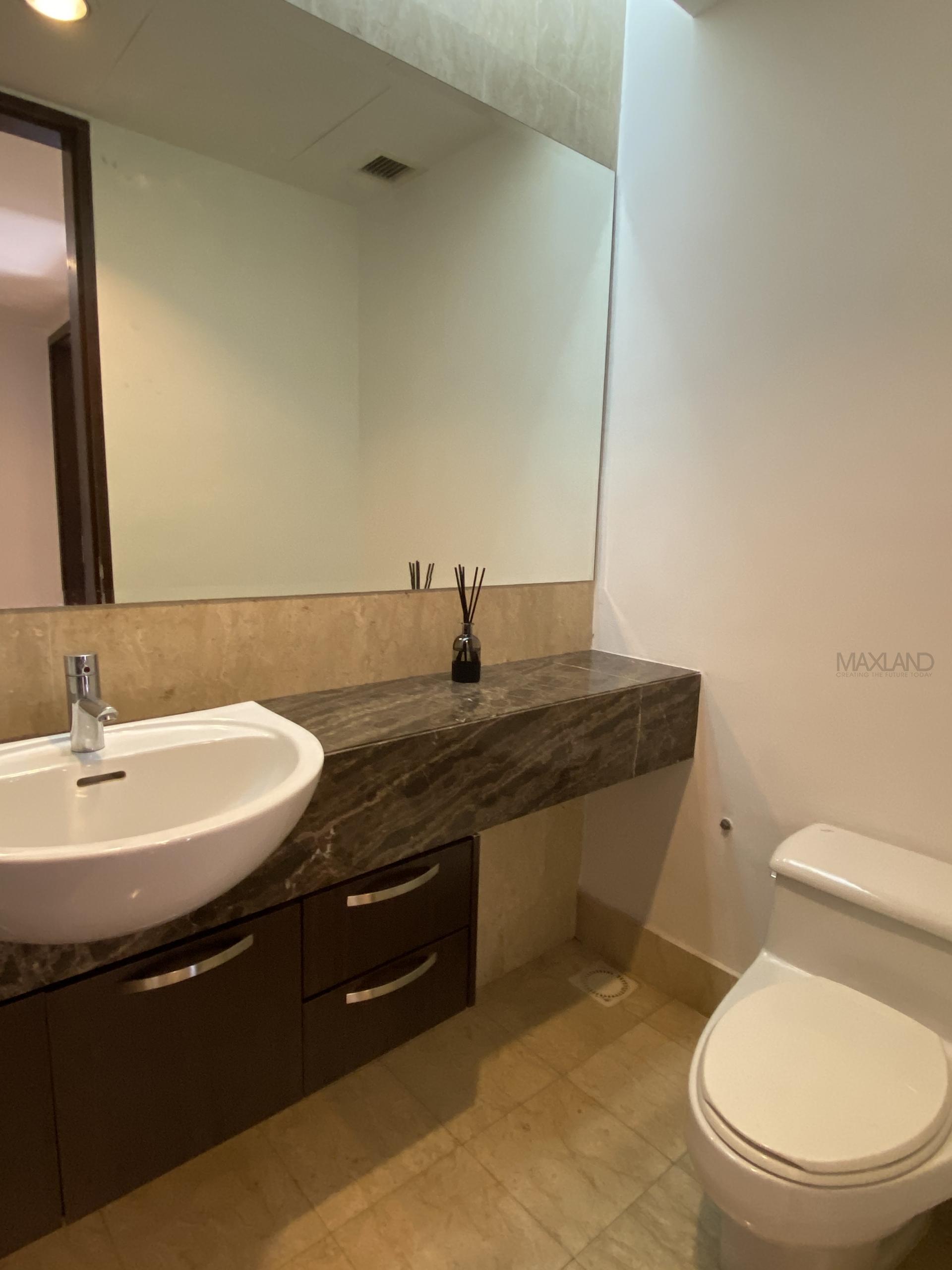 C61D563E-8BA1-4A3E-97A5-0CD05AD2DDD5