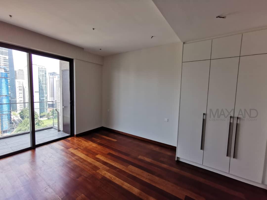 TheManor_MasterRoomm