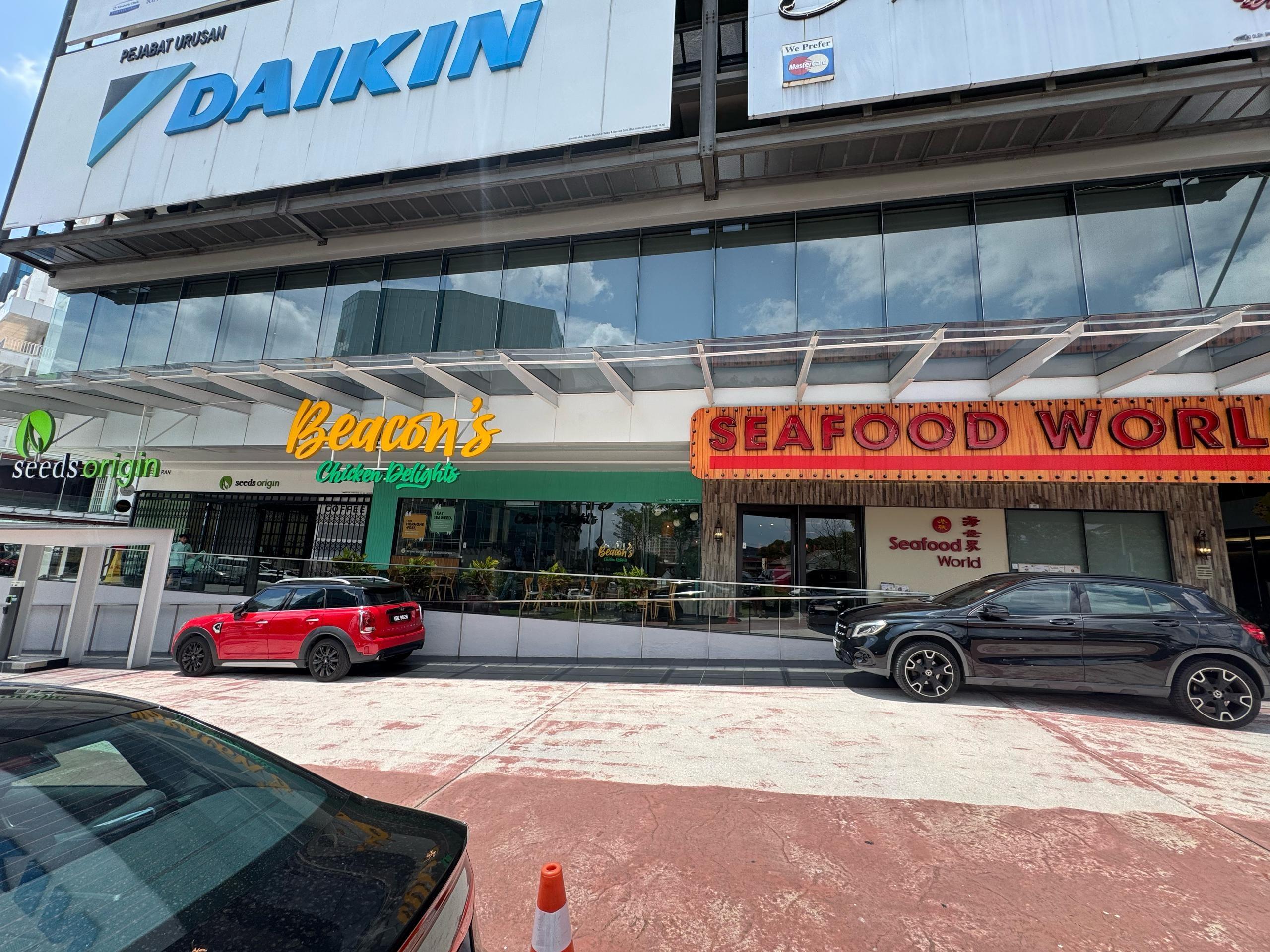 12812_1749460378_5EdgPro5_whatsappimage20250609at15.53.32_9d96a6e9_0