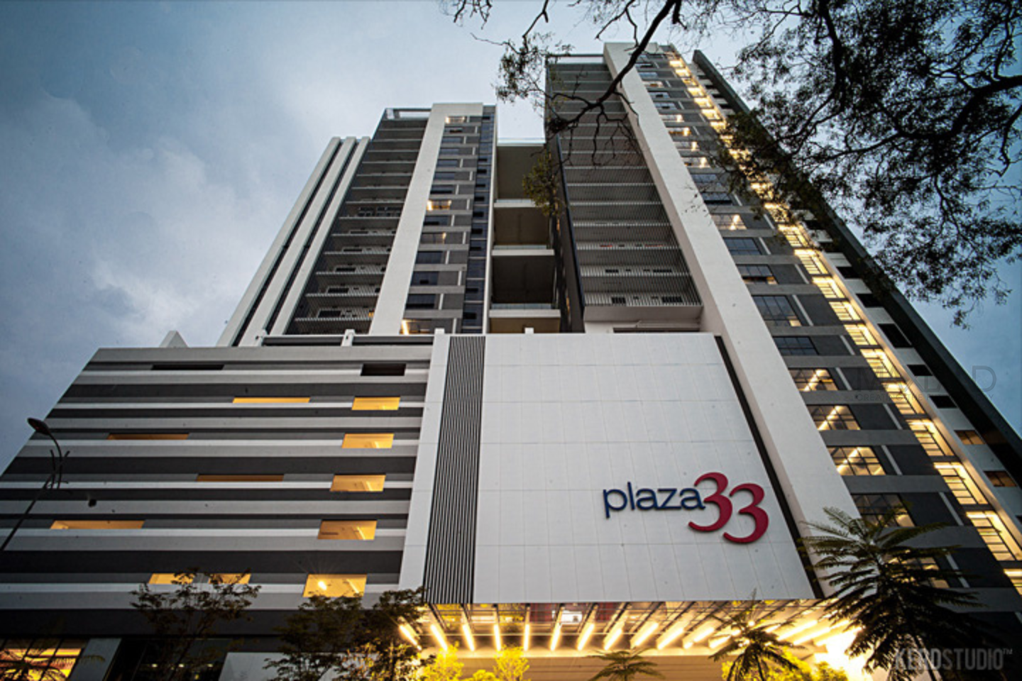 Plaza-33