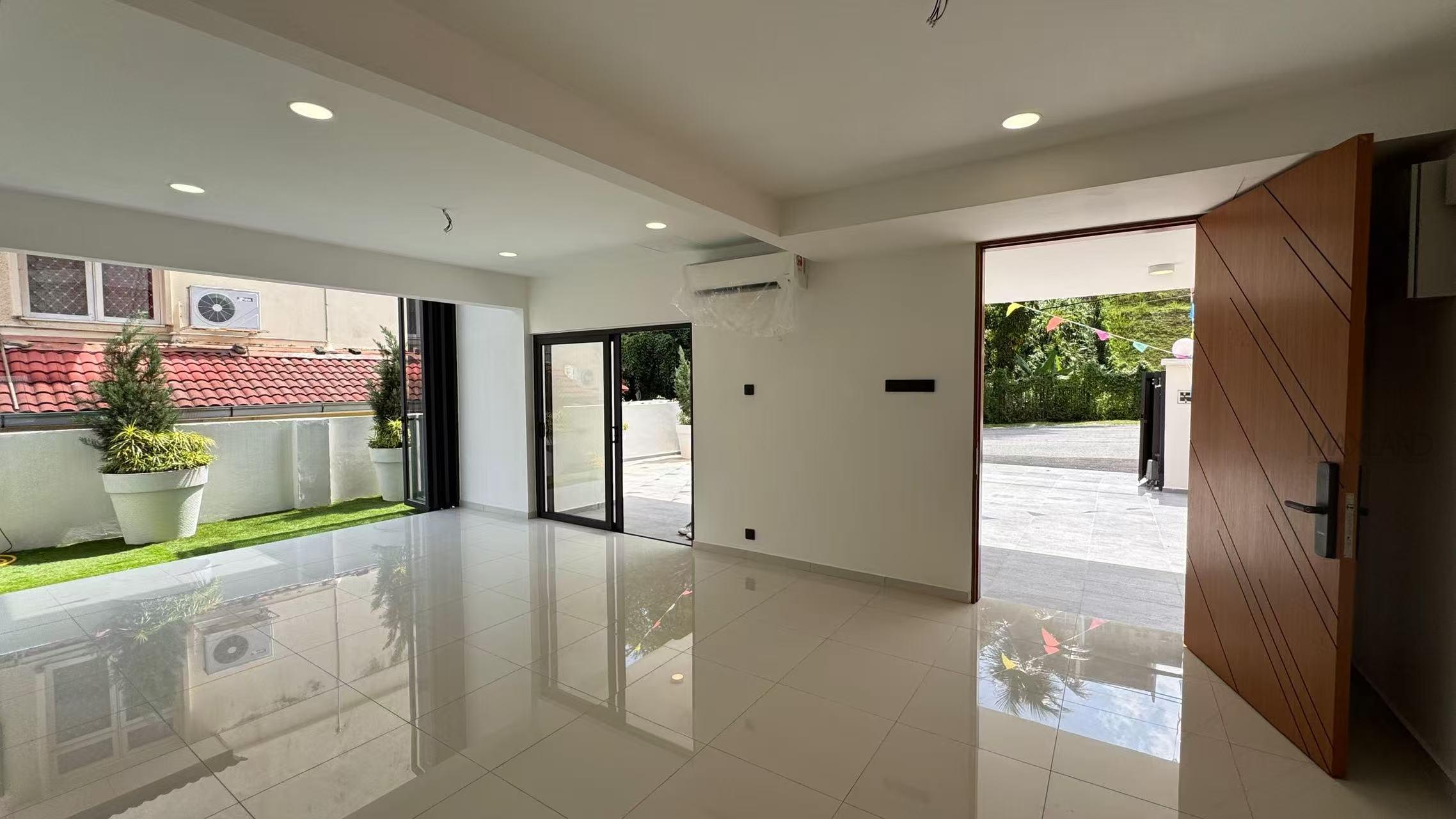 mmexport1763618001658