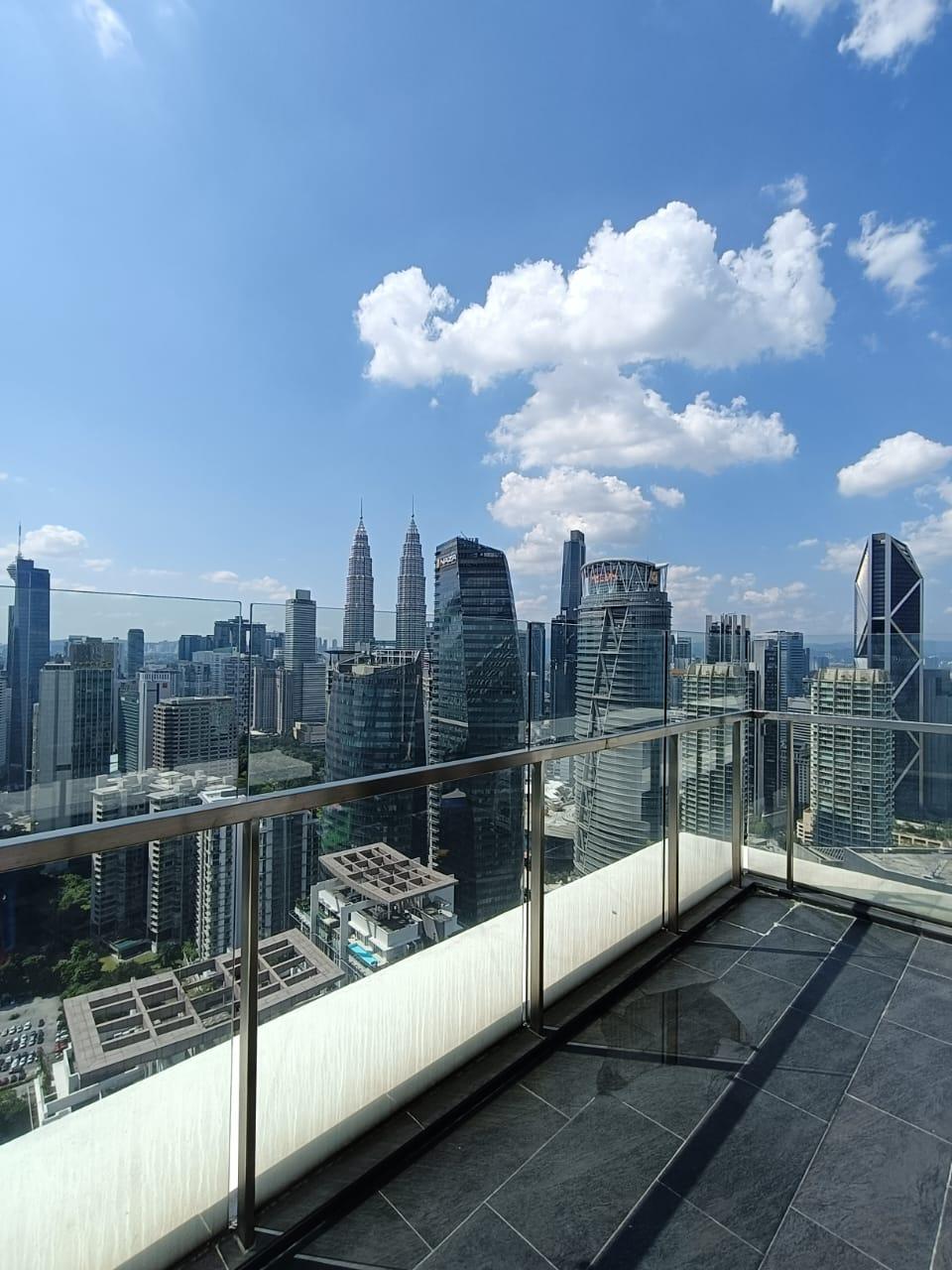 Maxland KV 10Stonor – Balcony