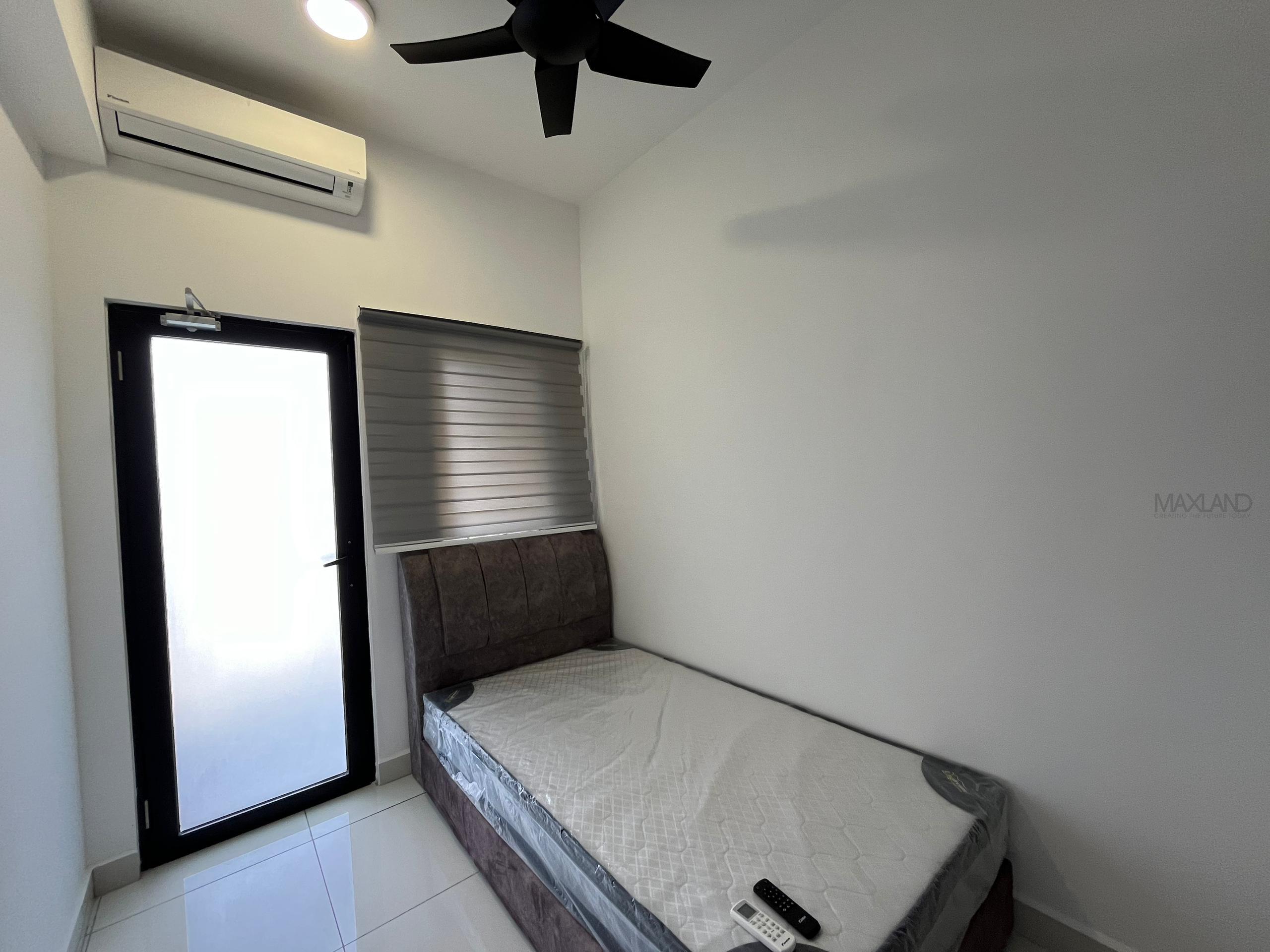 WhatsApp Image 2024-11-16 at 11.55.21 PM