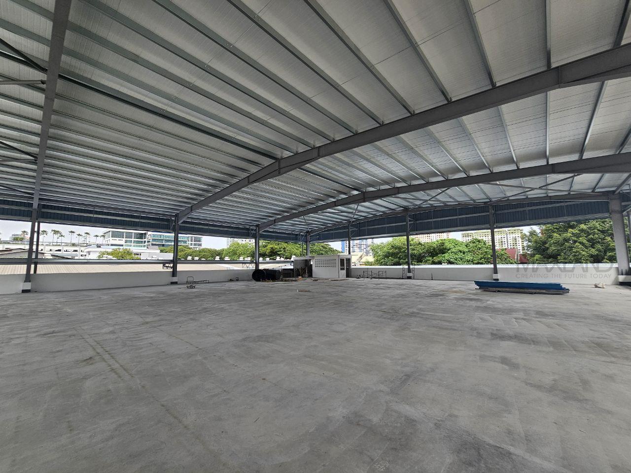 photo_6264956078013484140_y