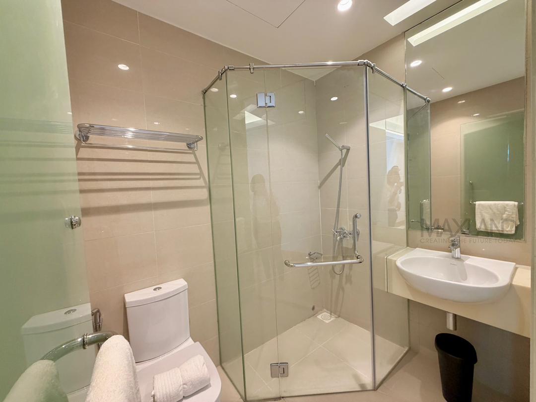 EmbassyView Bathroom