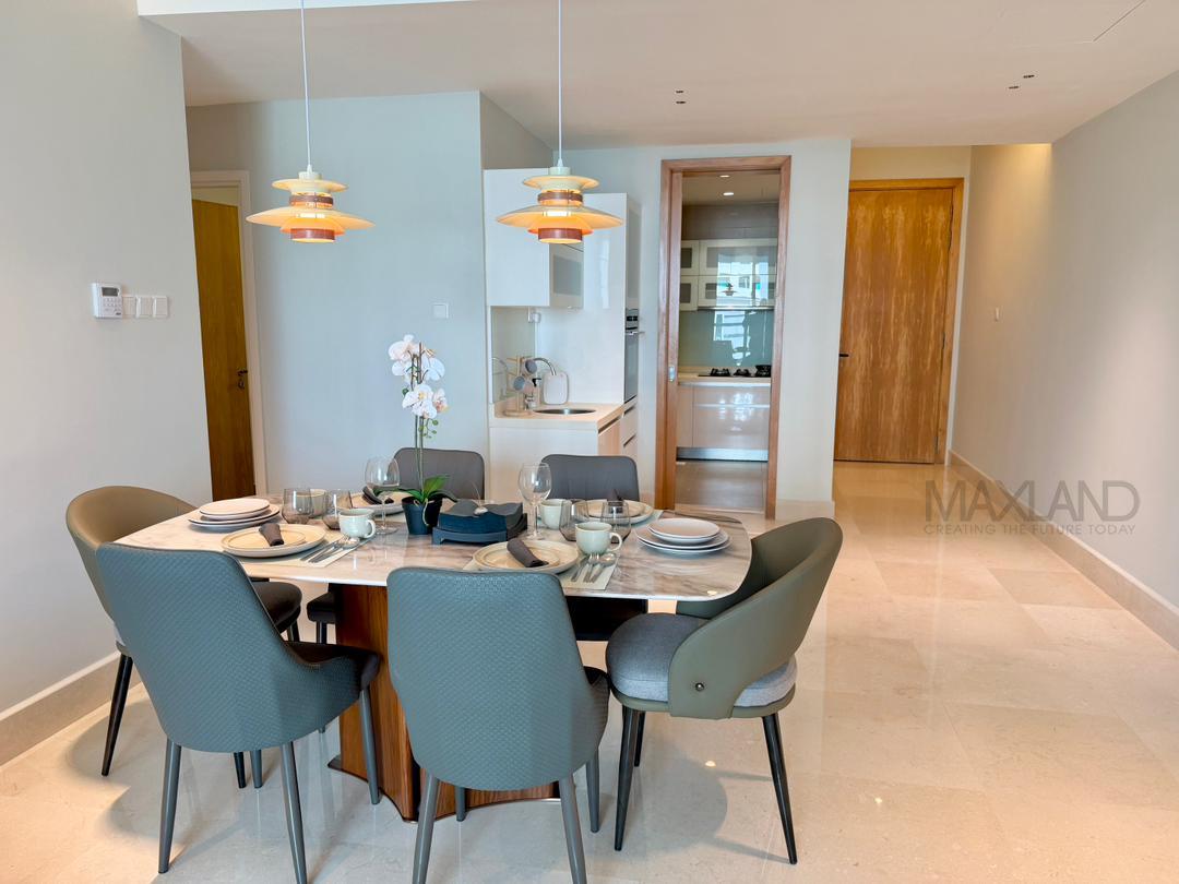 EmbassyView DiningTable